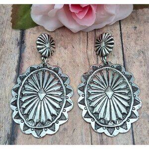 Silver Tone Western Cowgirl Conch Dangle Drop Earrings Statement 3"